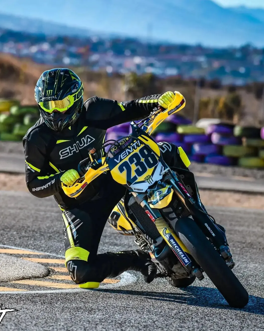 Shua Infinity 2-Piece Motorcycle Suit Black/Yellow